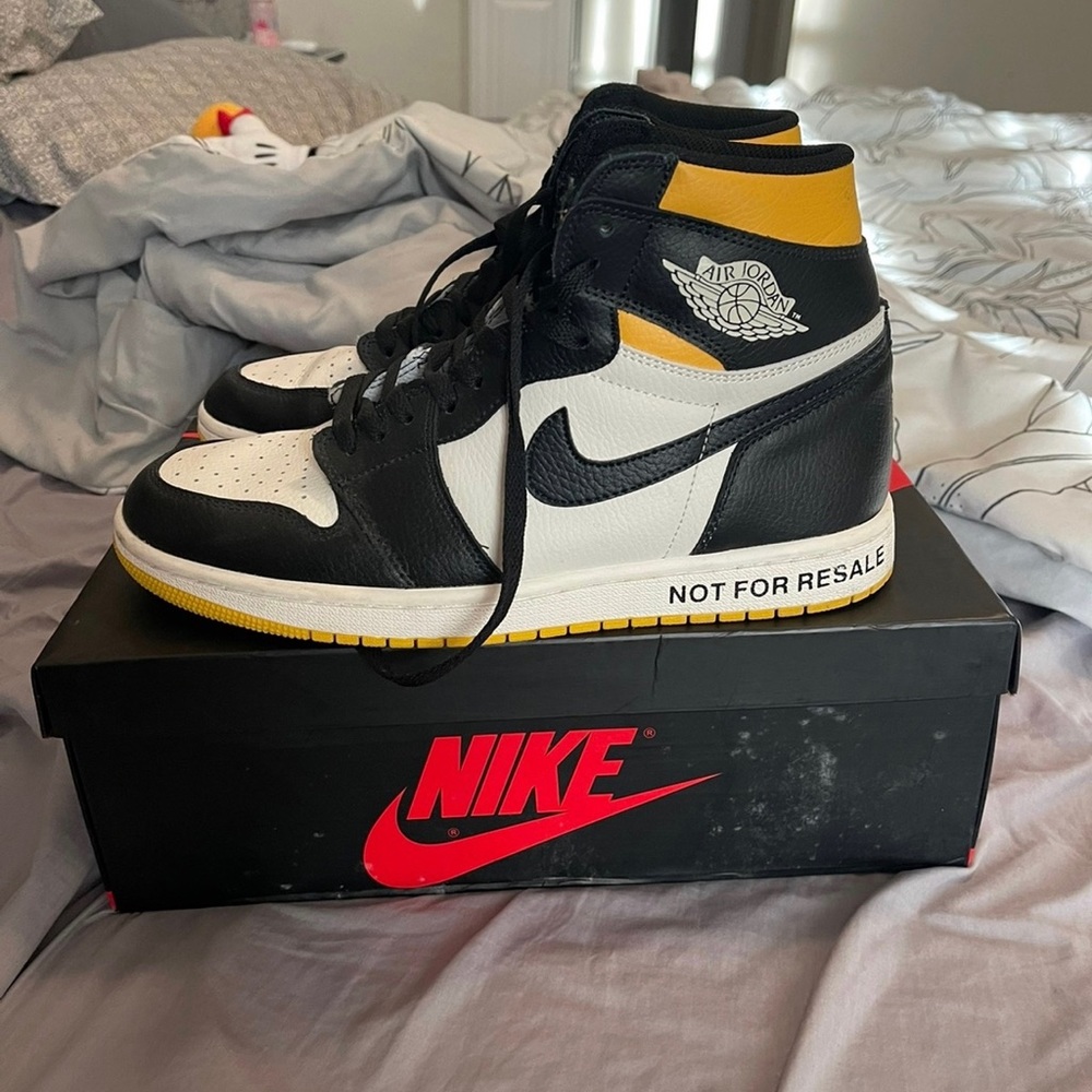 Air Jordan 1 Retro “Not For Resale” size 10